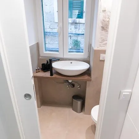 Vitelli And Apartamento Split
