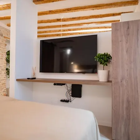 Vitelli And Apartment