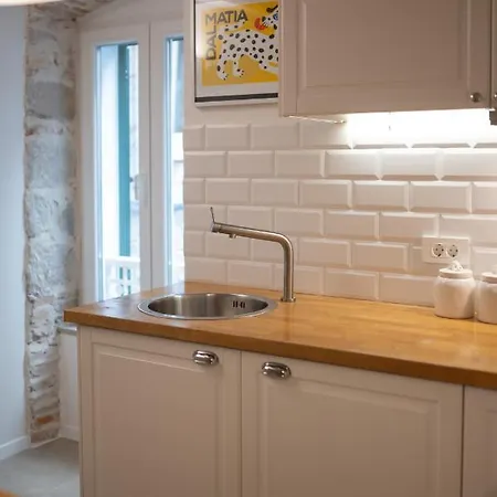 Vitelli And Apartment Split