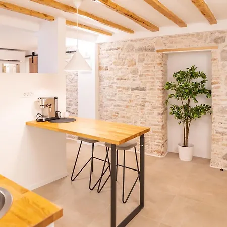 Apartment Vitelli And *